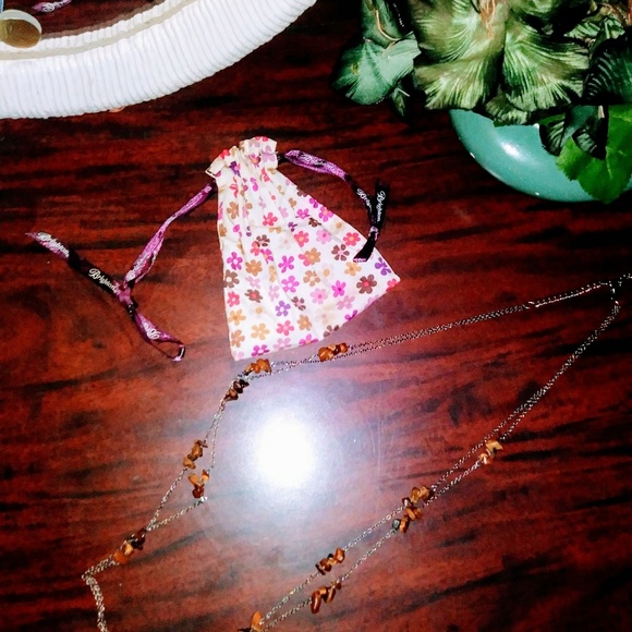 Necklace - Picture 2 of 2